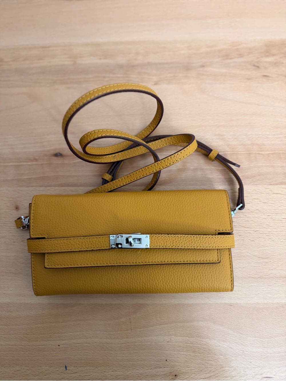 Yellow shoulder Kelly To Go Wallet PHW EPSOM JAUNE